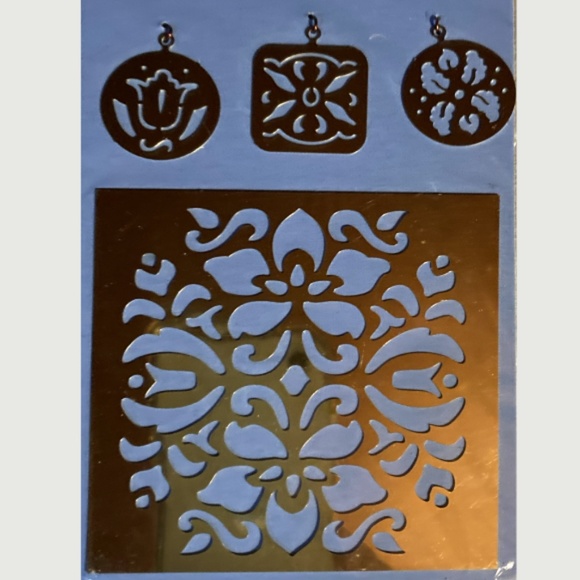 Floral Design Brass 3" x 3" Stencil for Paper Crafting - Plaid Media #46746 - Picture 4 of 4